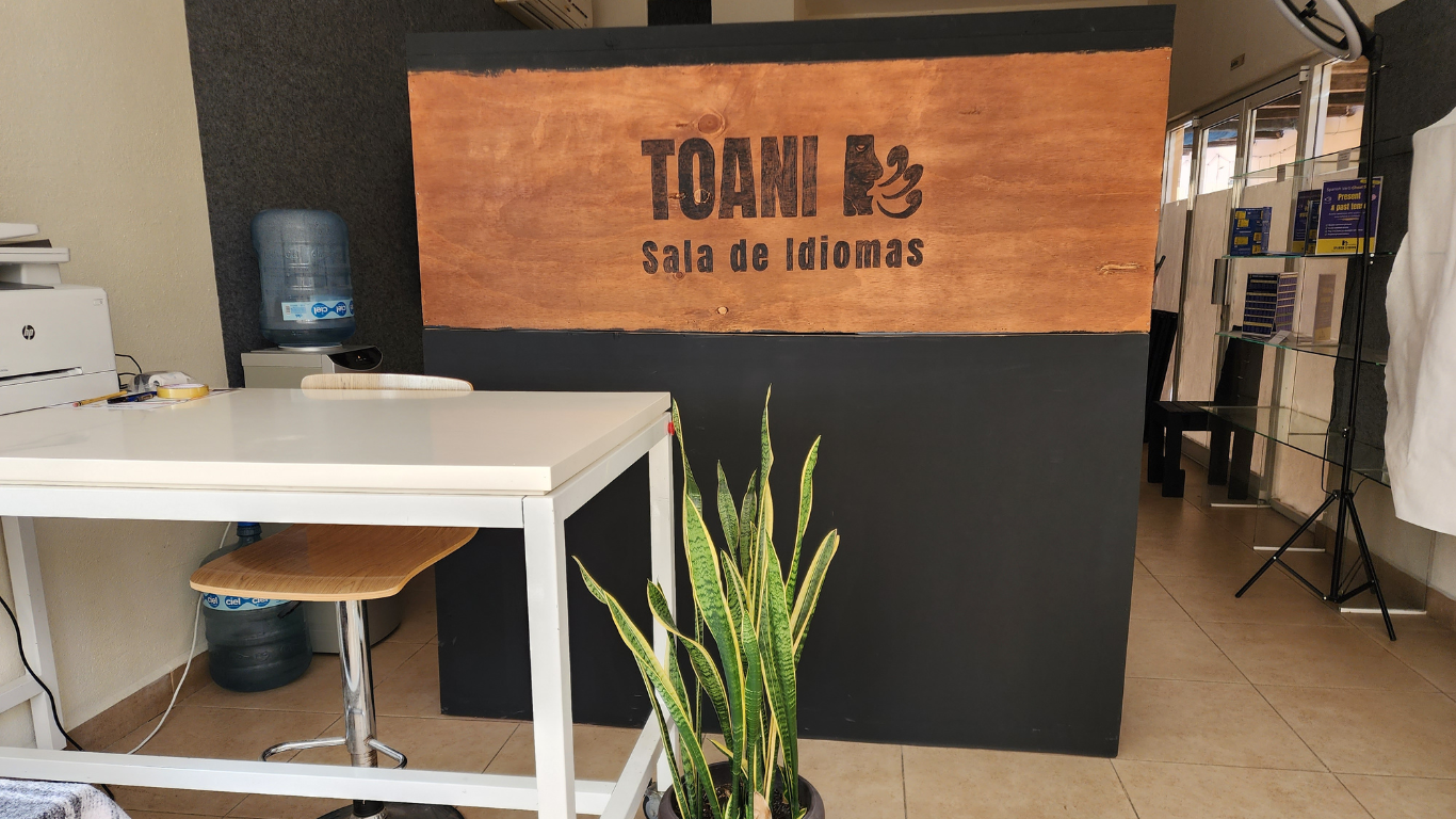 Recepción San José del Cabo Toani Sala de Idiomas